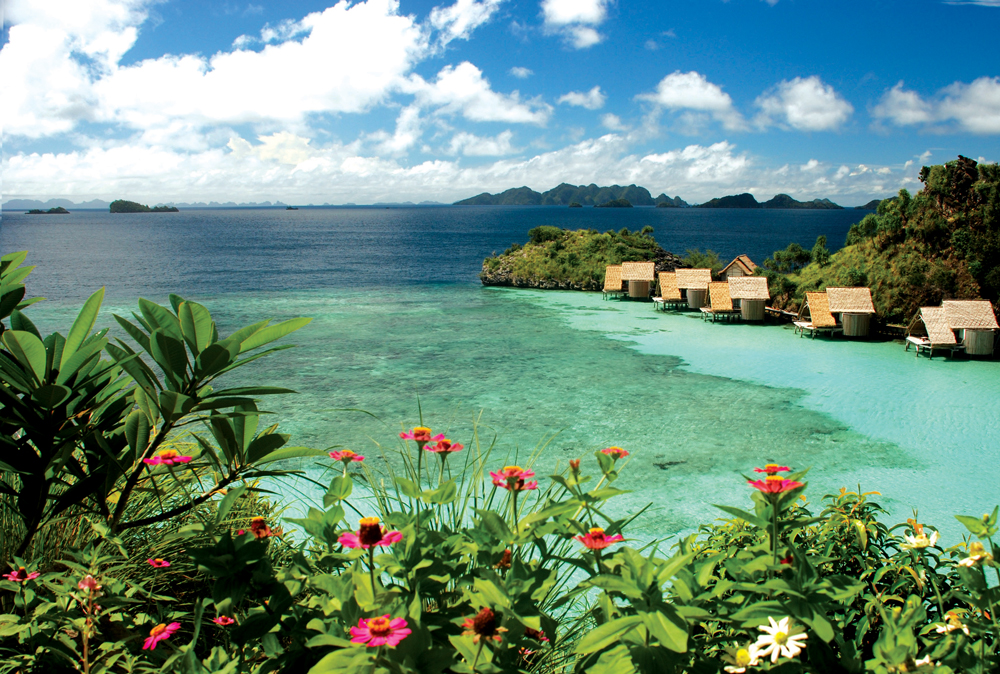 Enjoy snorkelling in the lagoon at Misool Eco Resort